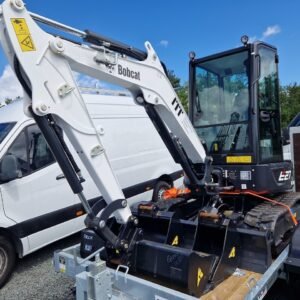 NEUF BOBCAT E27Z + REMORQUE + 3 GODETS + MARTEAU BRH
