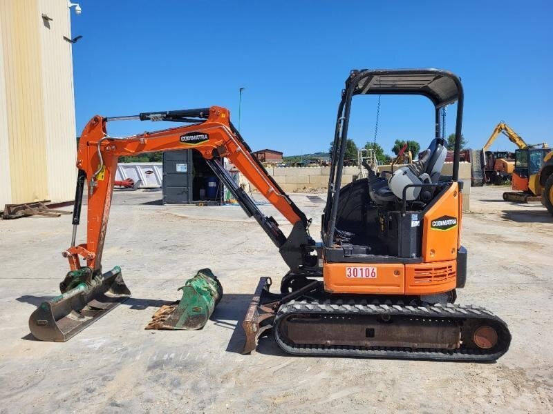 HITACHI ZX26U-5 + 3 GODETS – Image 3