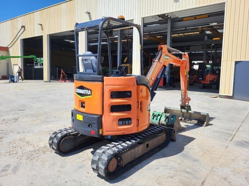 HITACHI ZX26U-5 + 3 GODETS – Image 5