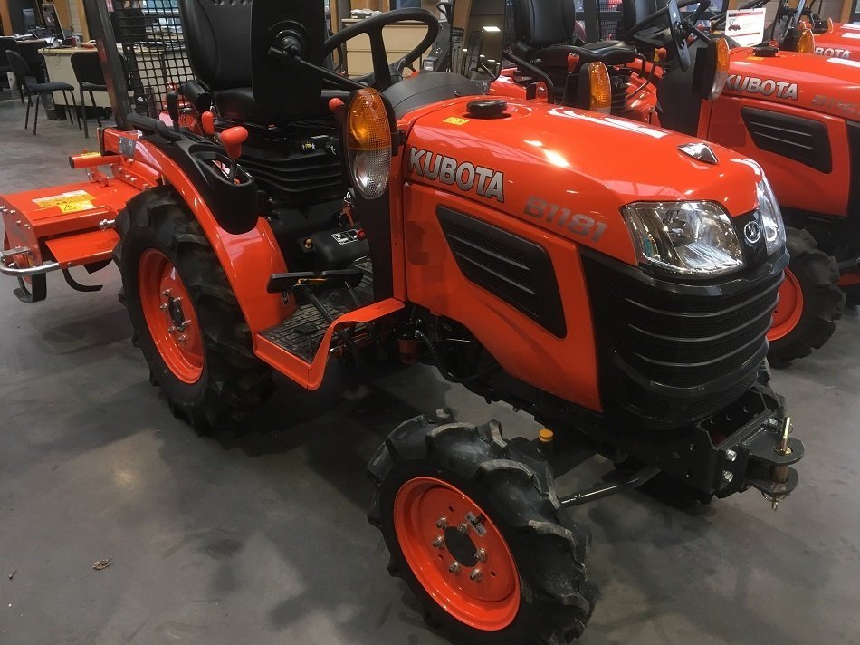 Tracteur KUBOTA 4×4 diesel 18cv B1181 D – Image 4