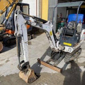 BOBCAT E14 avec 3 godets et BRH