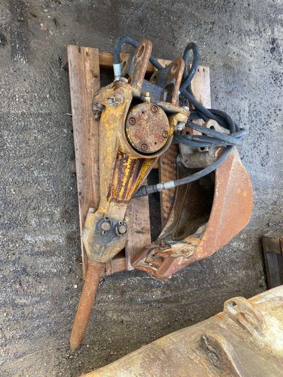 BOBCAT E14 avec 3 godets et BRH – Image 8