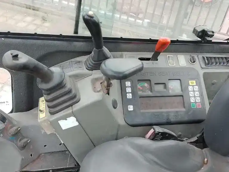 BOBCAT E26 + 3 GODETS – Image 13