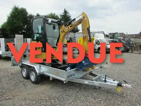 Caterpillar 301.6 + REMORQUE + 3 GODETS