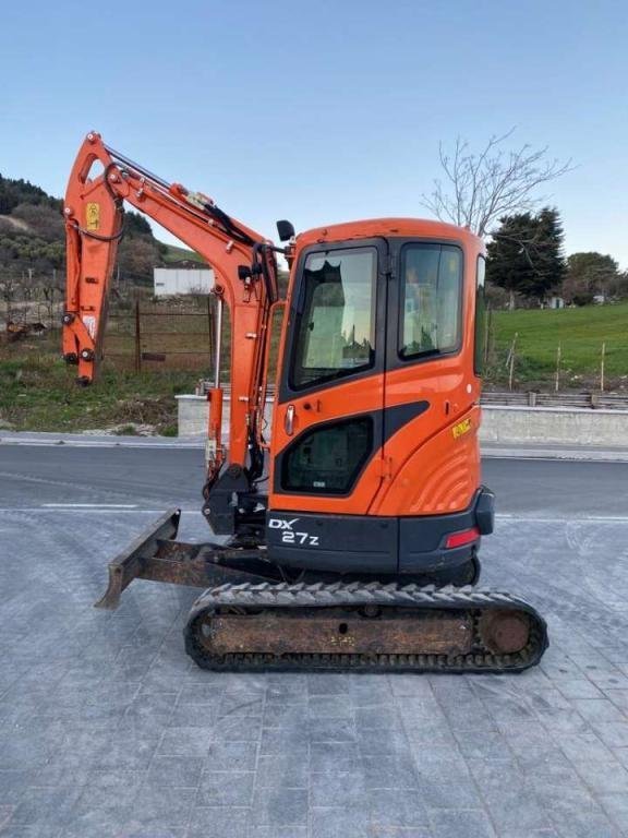 DOOSAN DX 27 Z – Image 9