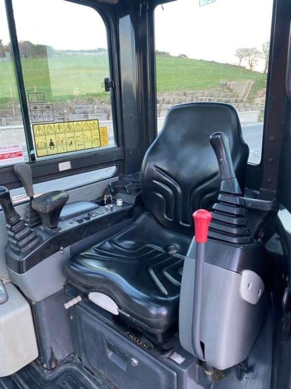 DOOSAN DX 27 Z – Image 4