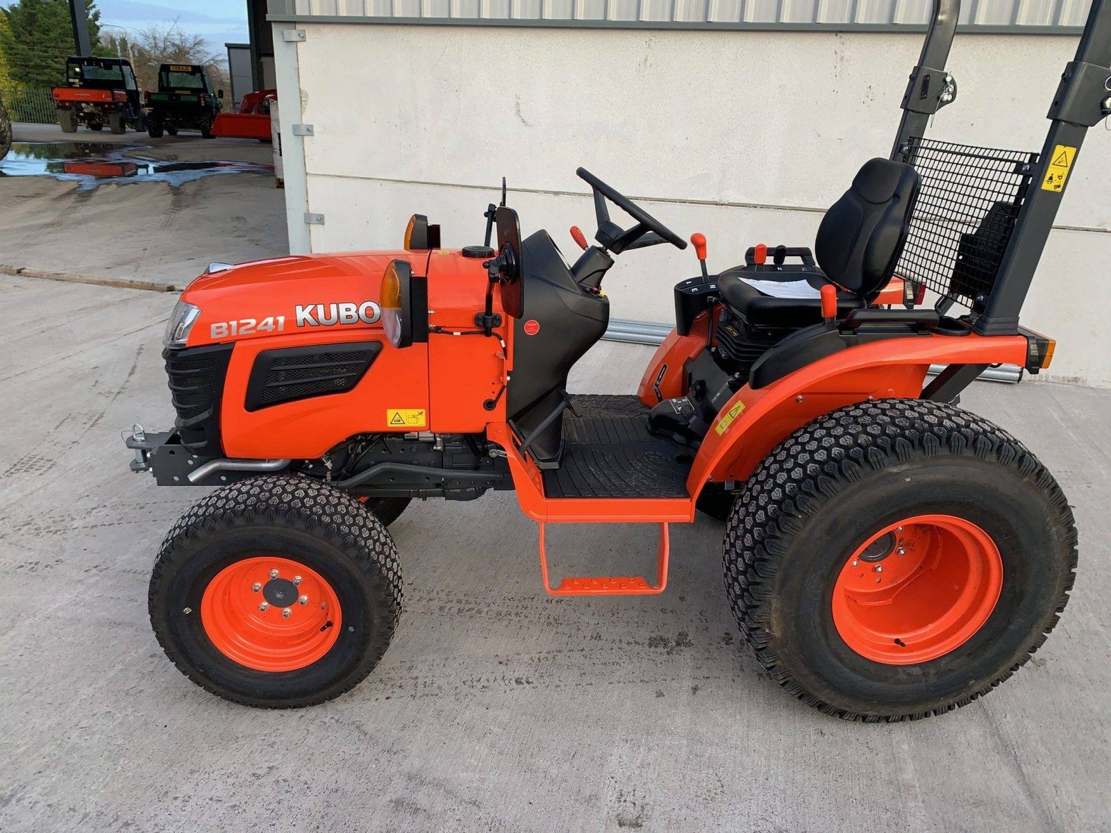 Micro Tracteur 4×4 KUBOTA L1501 arceau arrière diesel 50cv – Image 4