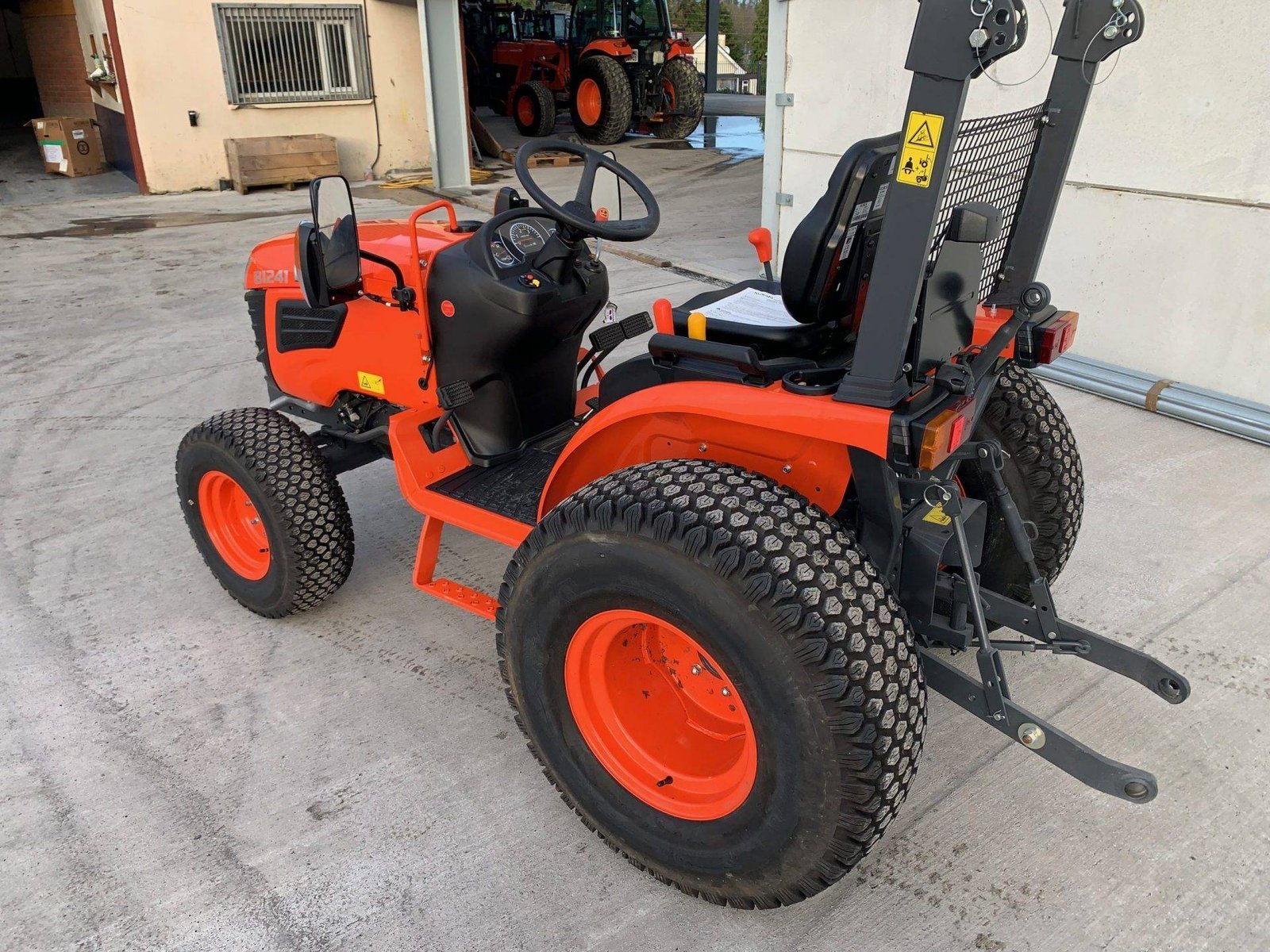 Micro Tracteur 4×4 KUBOTA L1501 arceau arrière diesel 50cv – Image 5