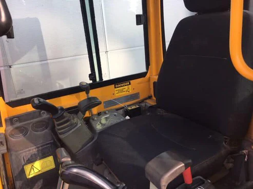 YANMAR VIO20-4 – Image 10