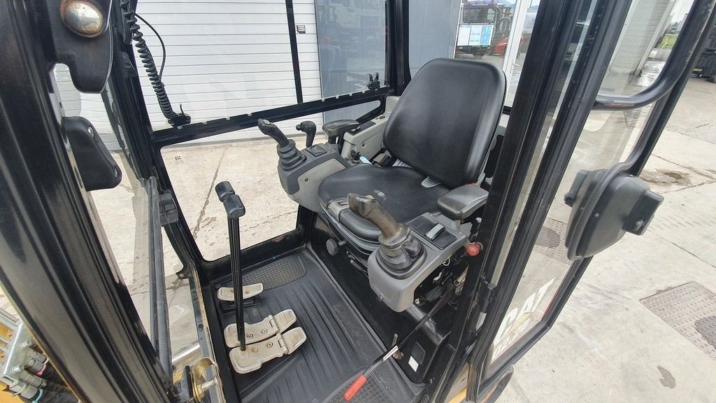 CAT 302.2D 2,1 T + 3 GODETS – Image 17