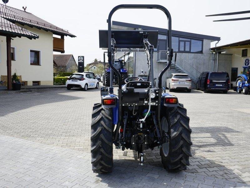 New Holland Boomer50 – Image 5