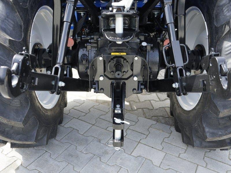 New Holland Boomer50 – Image 6