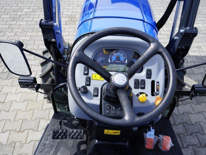 New Holland Boomer50 – Image 10
