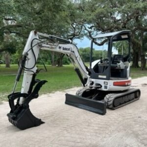 Bobcat 425G , 2,7T + 4 GODETS
