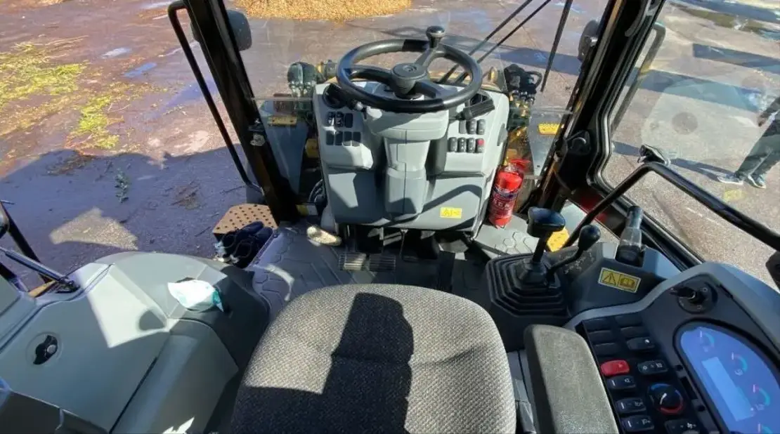 Caterpillar 434F2 – Image 2