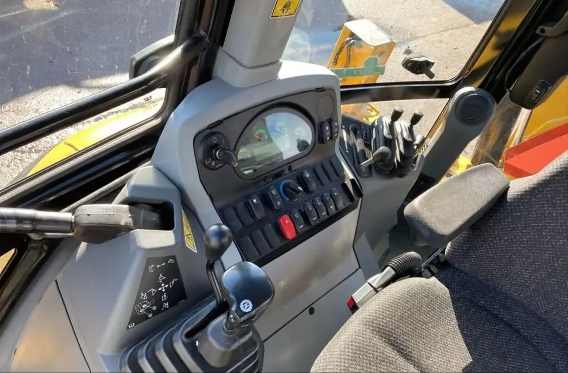 Caterpillar 434F2 – Image 3