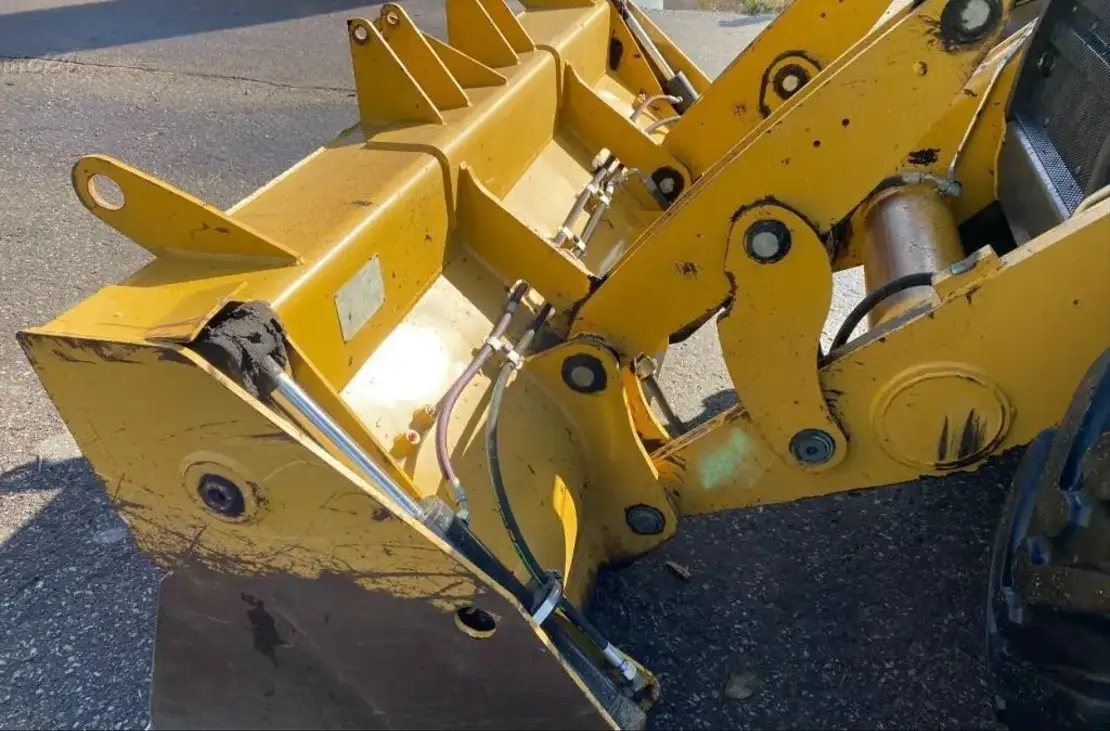 Caterpillar 434F2 – Image 5