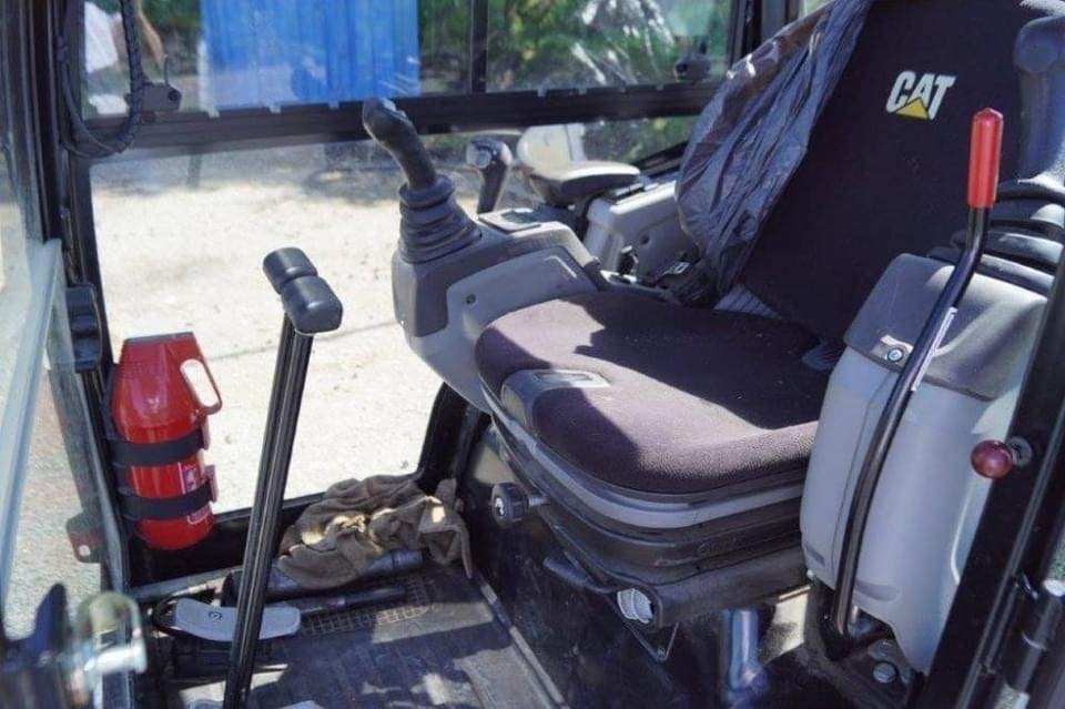 2017 CATERPILLAR 301.7D + 3 GODETS + REMORQUE – Image 11