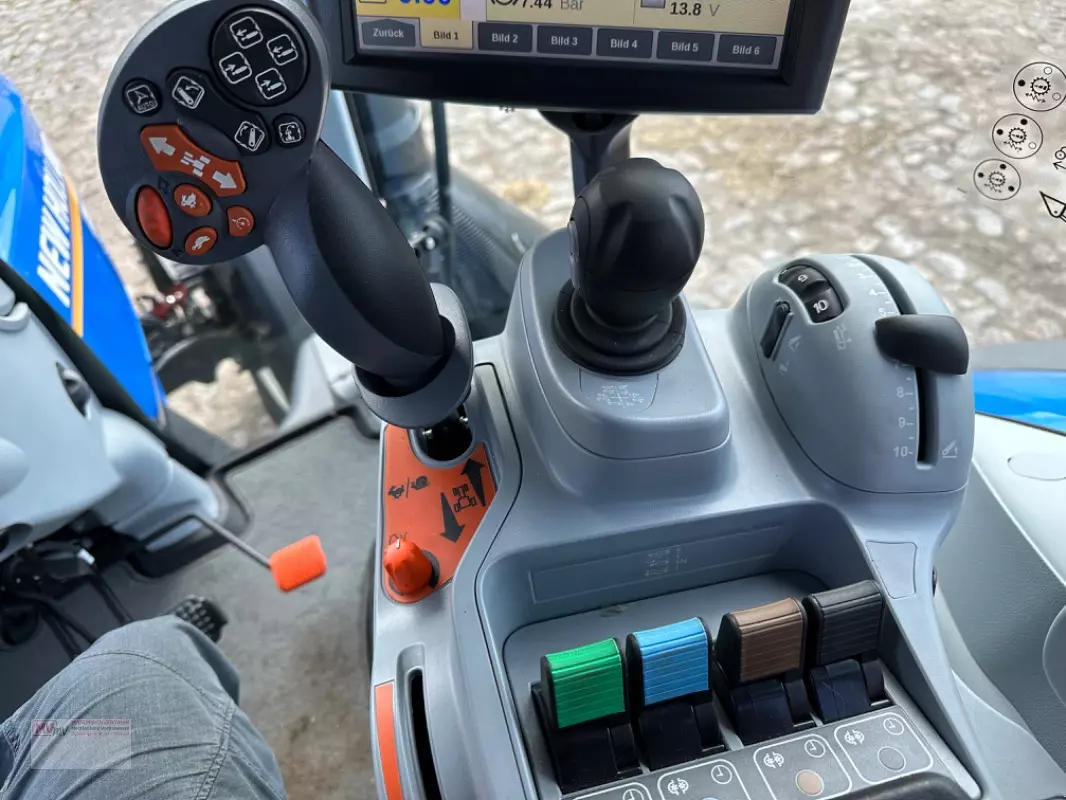 Tracteur Agricole New Holland T7.275 AC – Image 9