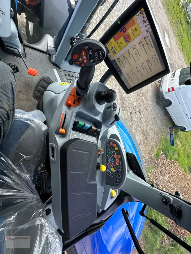 Tracteur Agricole New Holland T7.275 AC – Image 16