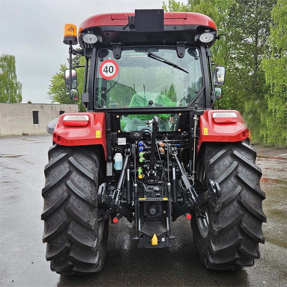 Case IH Farmall 100 A – Image 64