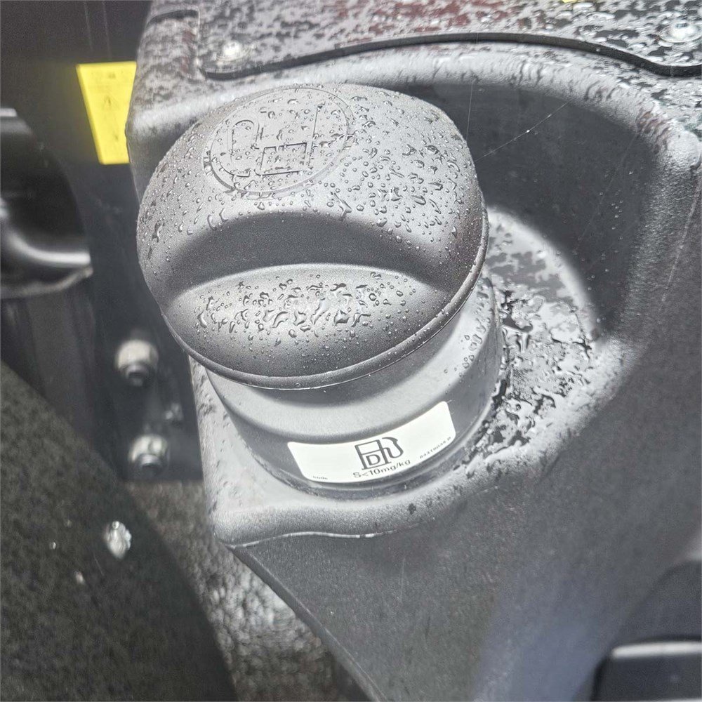 Case IH Farmall 100 A – Image 23