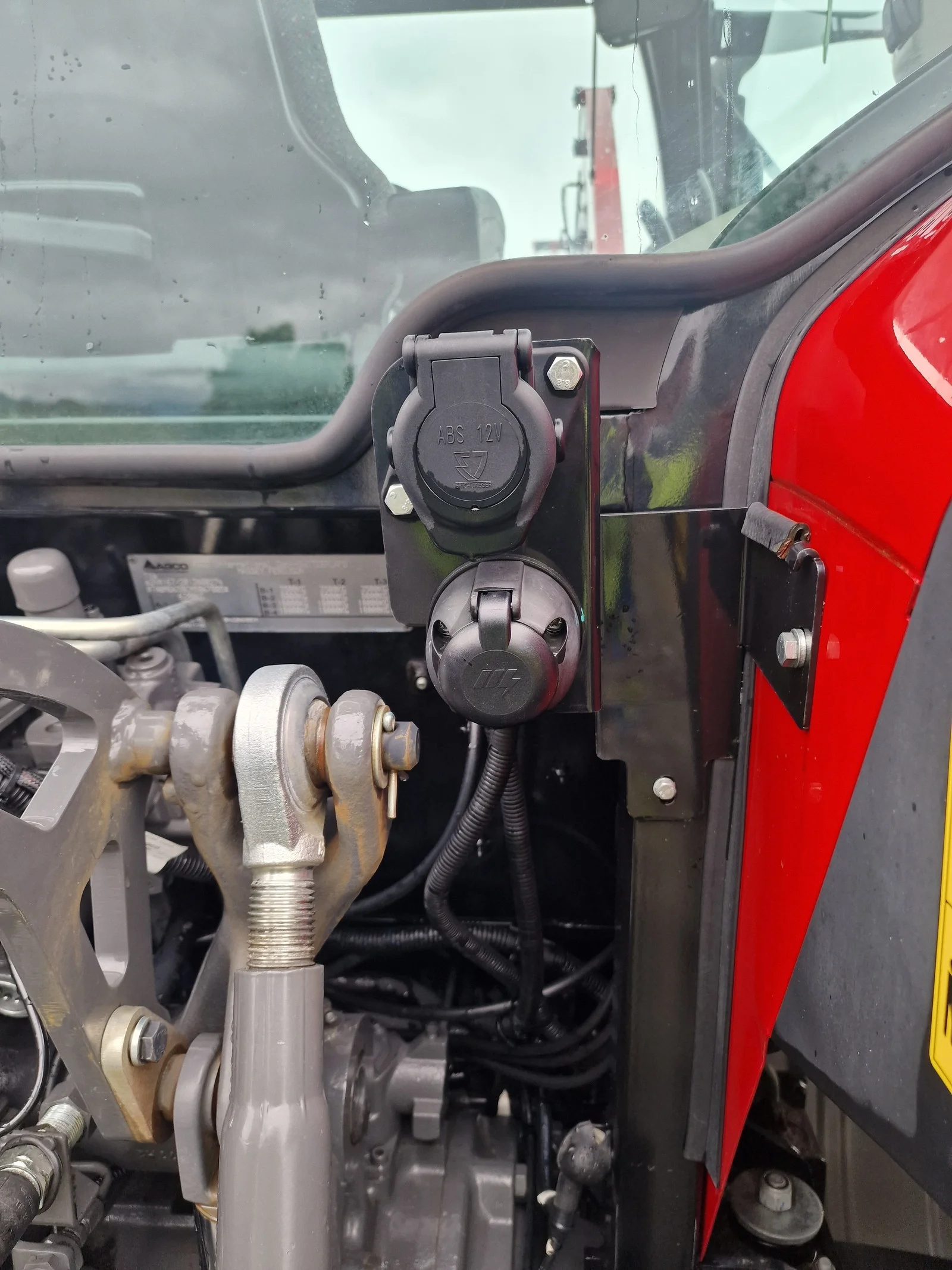 Massey Ferguson 4710M Dyna 2 – 2021 – Image 12