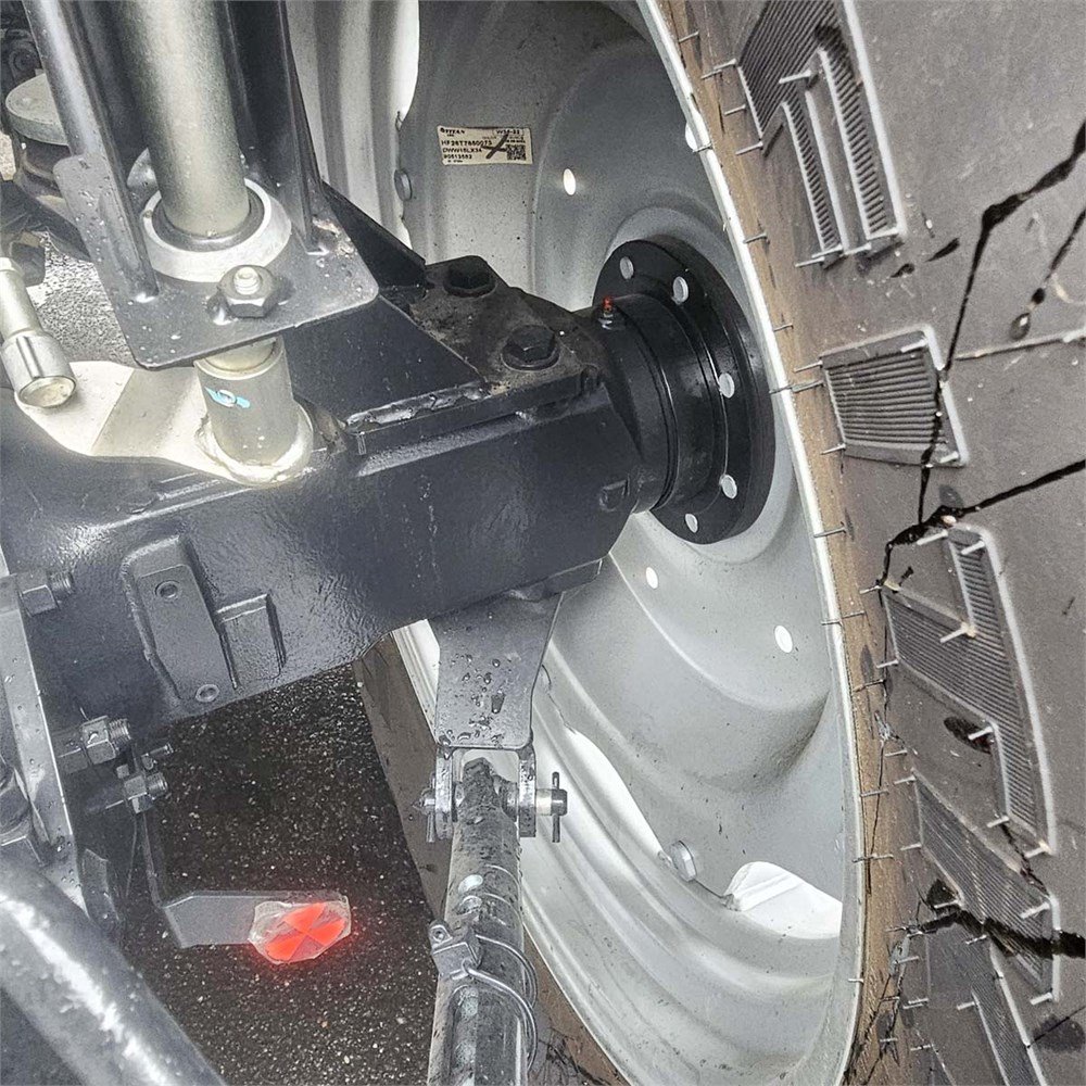 Case IH Farmall 100 A – Image 14