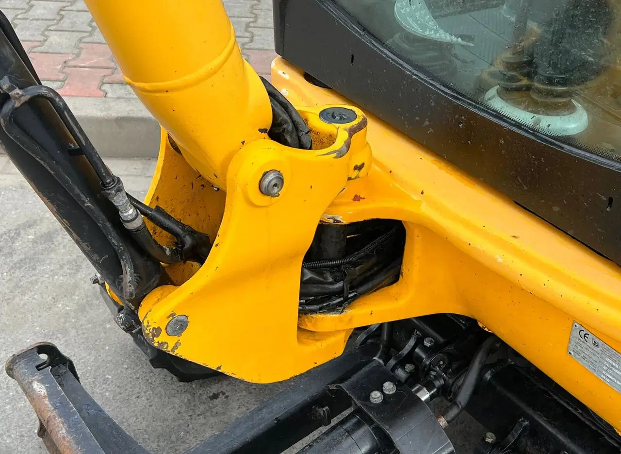 JCB 8018 CTS - 1,8T – Image 6