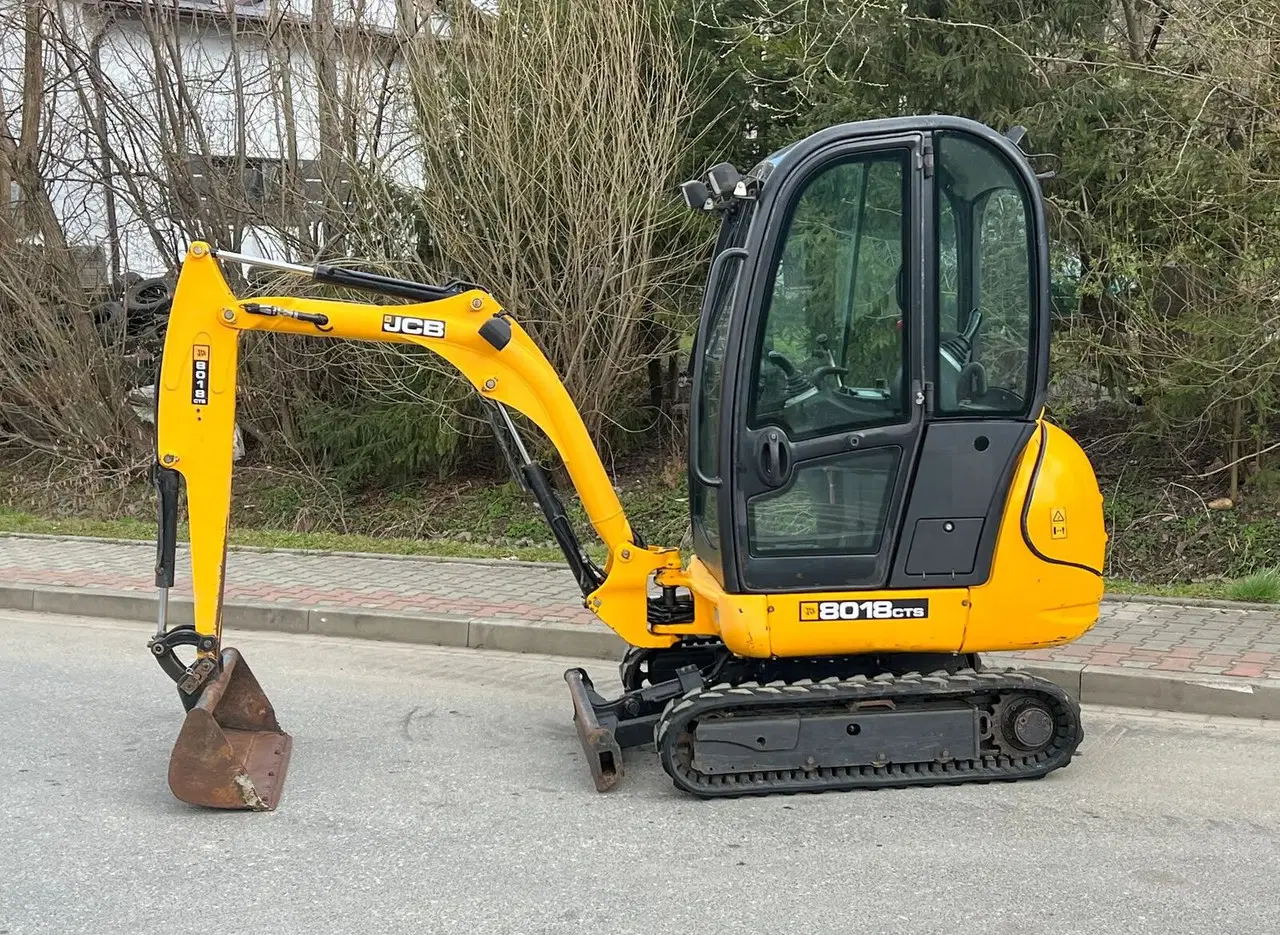 JCB 8018 CTS - 1,8T – Image 9