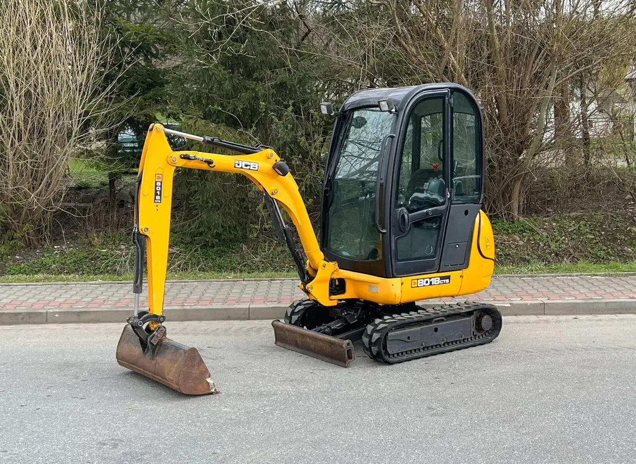 JCB 8018 CTS - 1,8T – Image 11