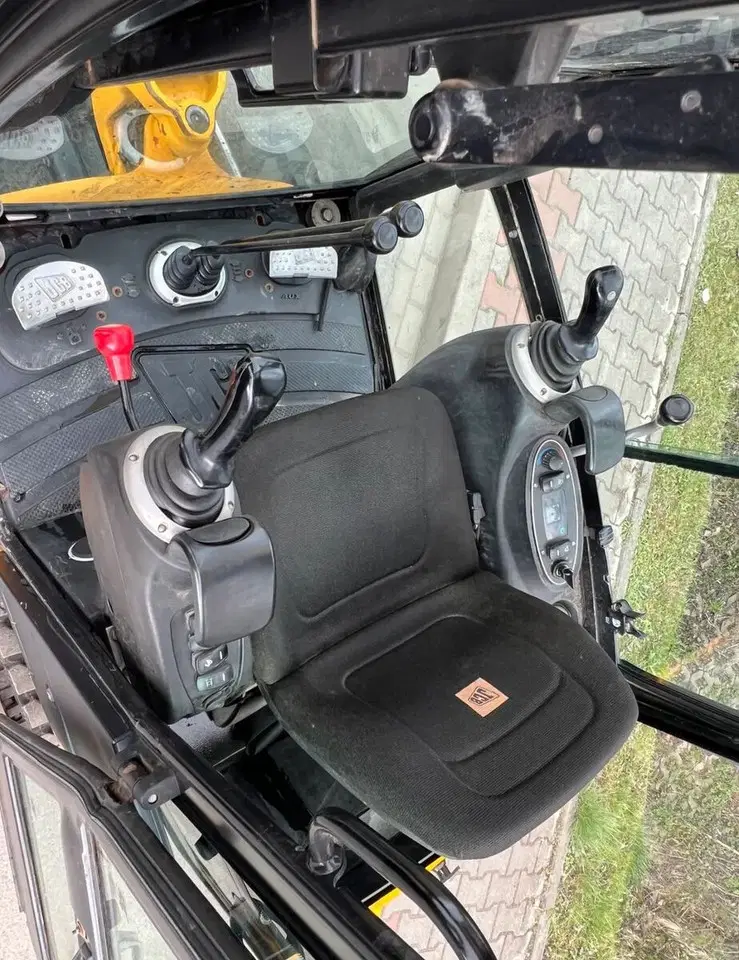 JCB 8018 CTS - 1,8T – Image 12