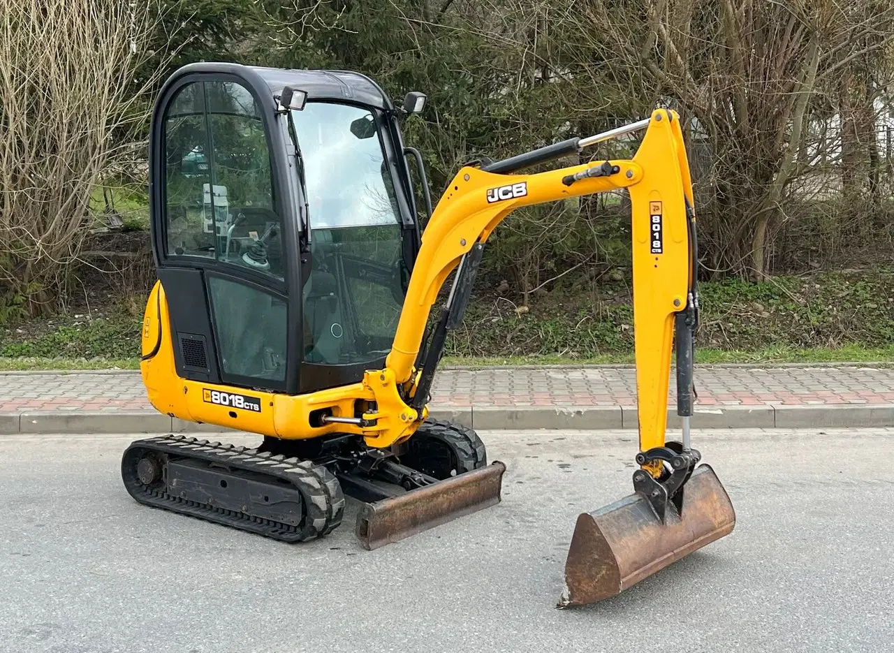 JCB 8018 CTS - 1,8T – Image 13