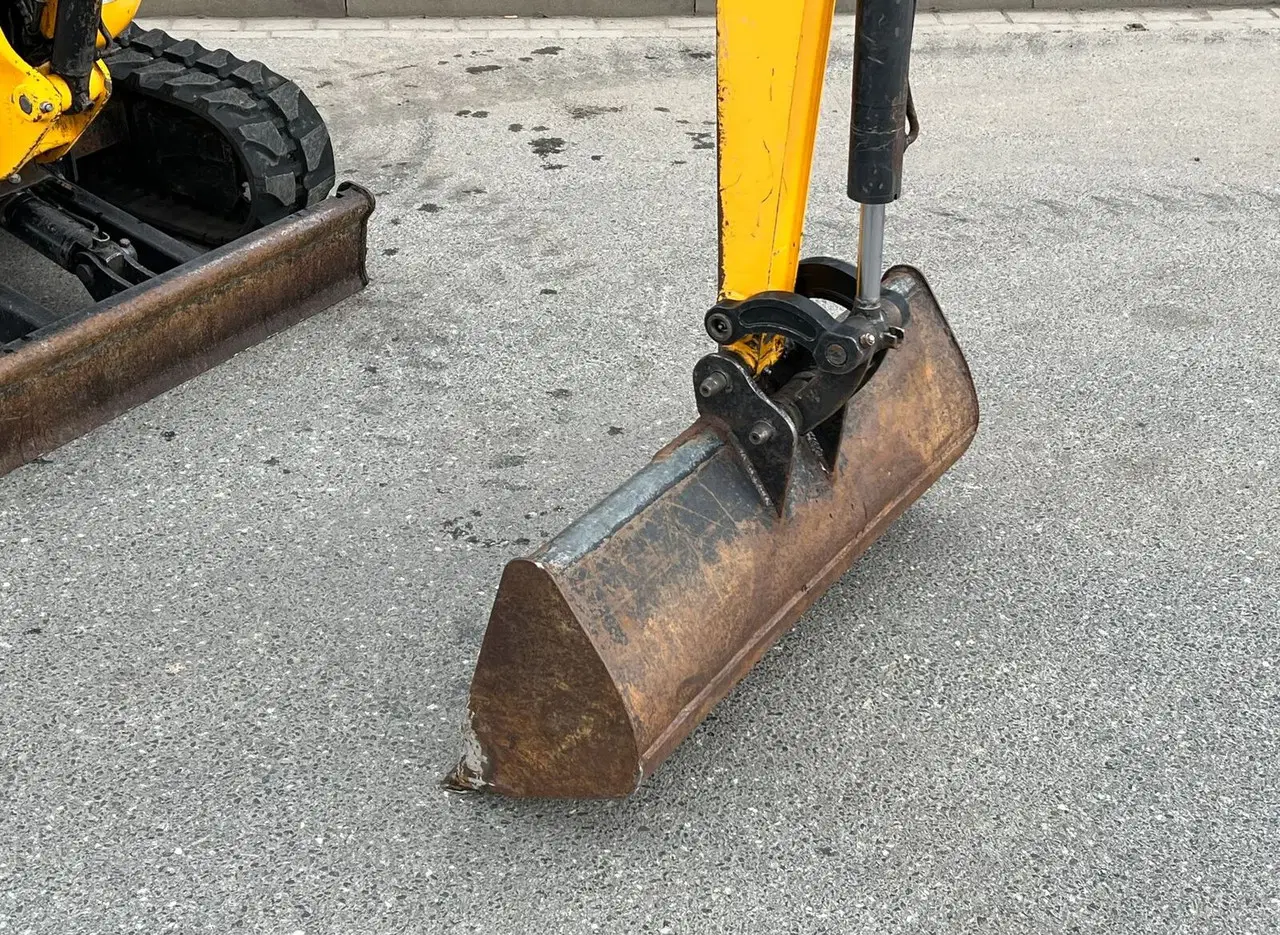 JCB 8018 CTS - 1,8T – Image 15