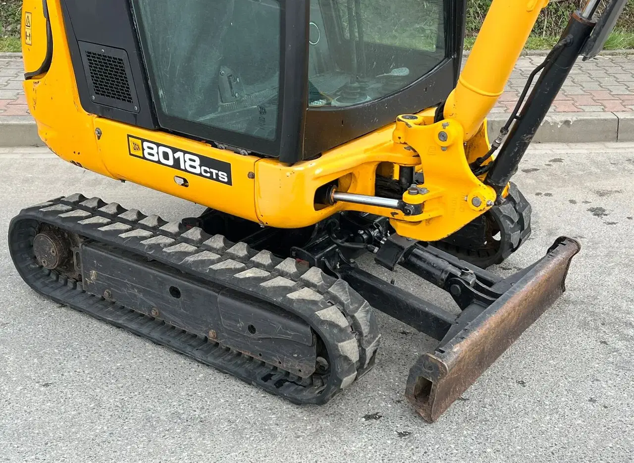 JCB 8018 CTS - 1,8T – Image 16