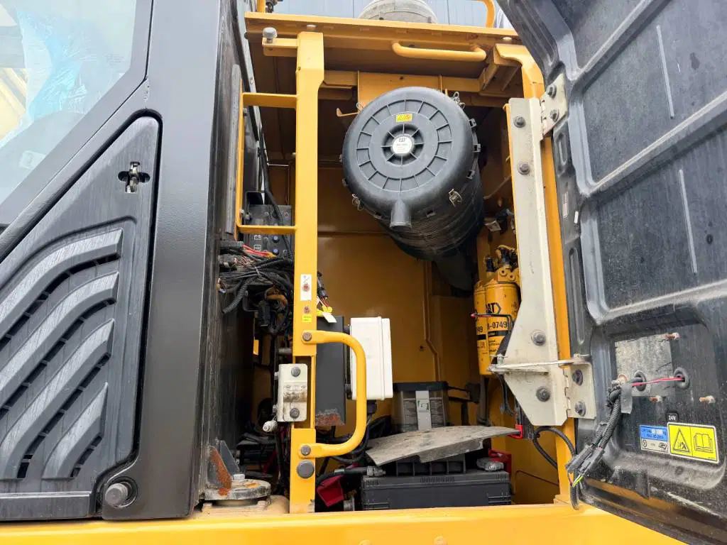 Caterpillar L 336F - 37T – Image 13