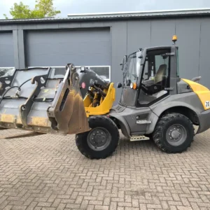 Mecalac AS 700