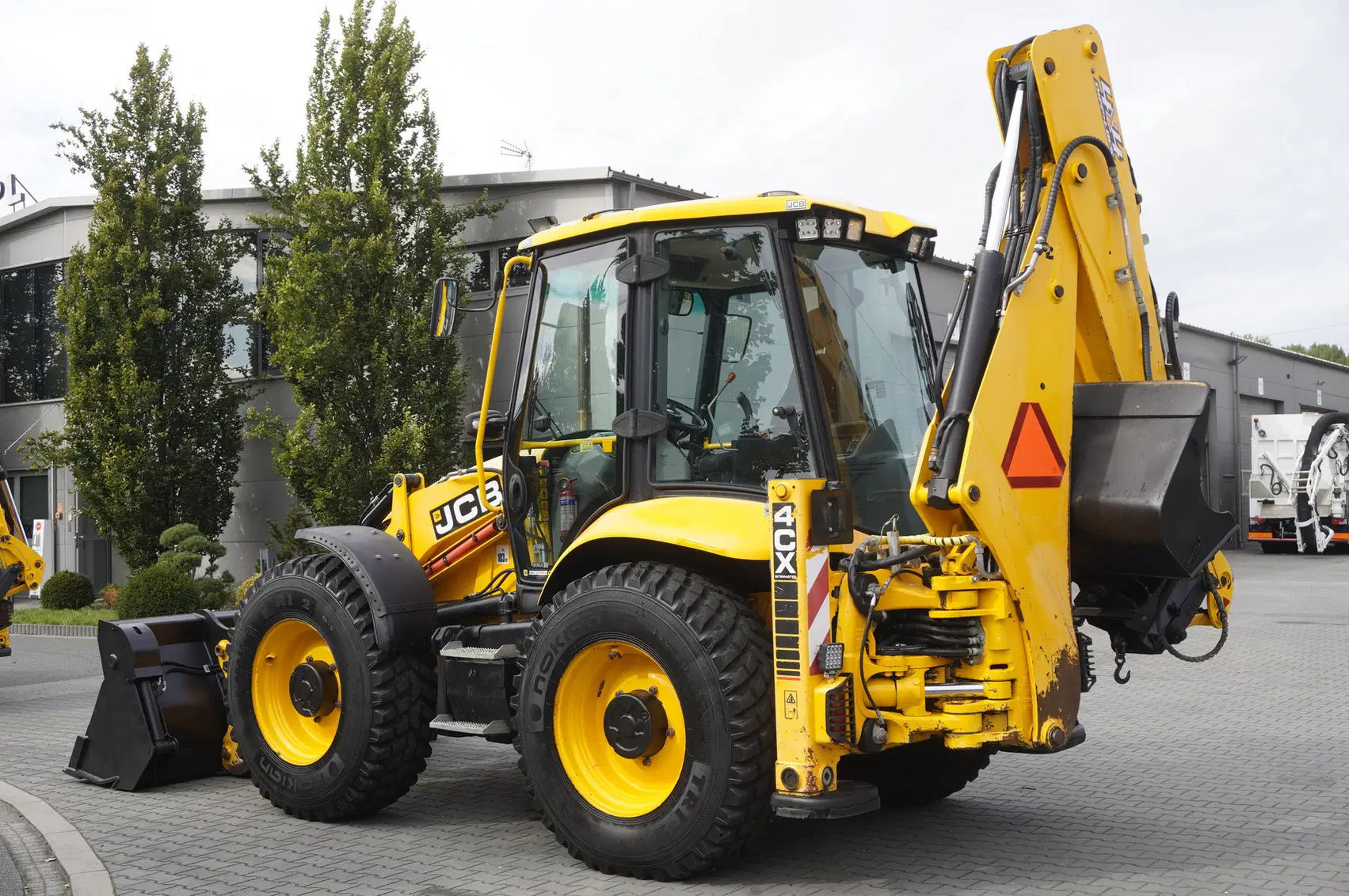 JCB 4CX PRO – Image 2