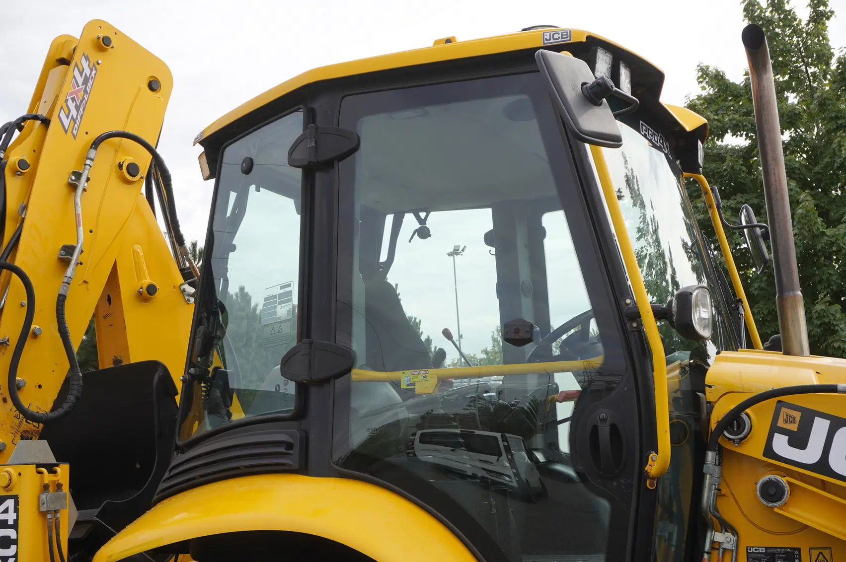 JCB 4CX PRO – Image 8