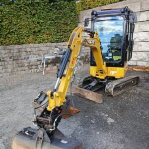 Caterpillar 301.8 hydraulique + 3 GODETS